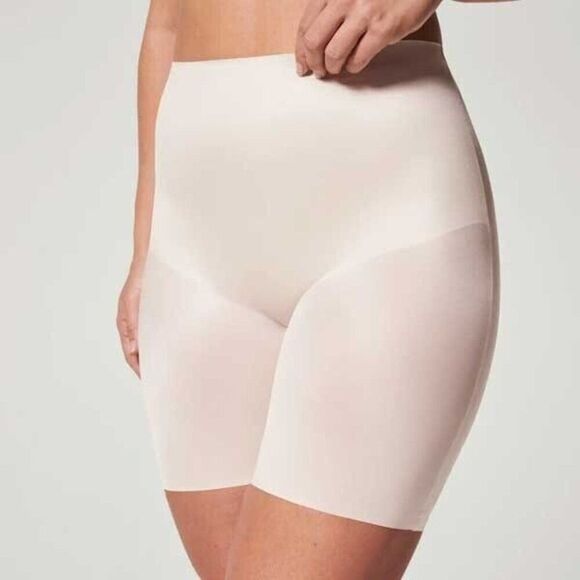SPANX Shaping Satin Seamless Mid Thigh Shaping Shorts Womens 3X Linen 10323R - Picture 1 of 4